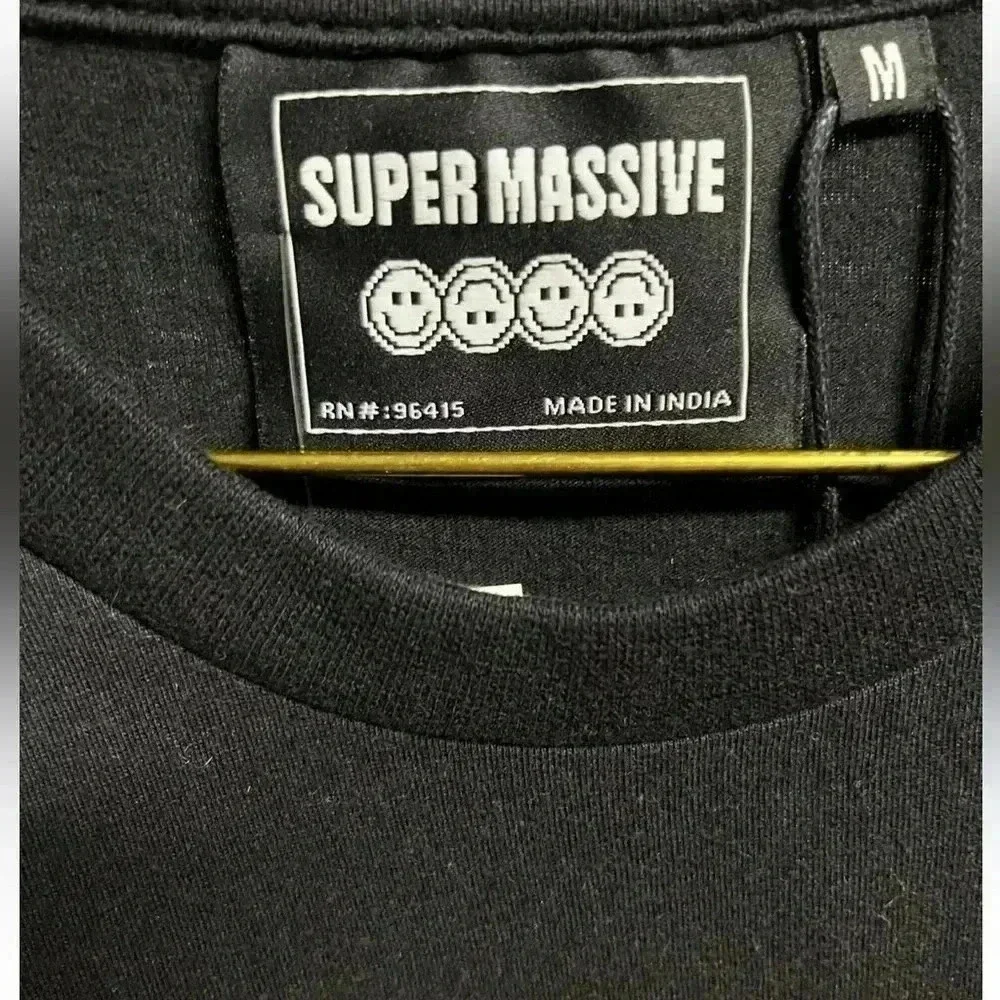 Super  Massive Black Tshirt - Picture 4 of 4